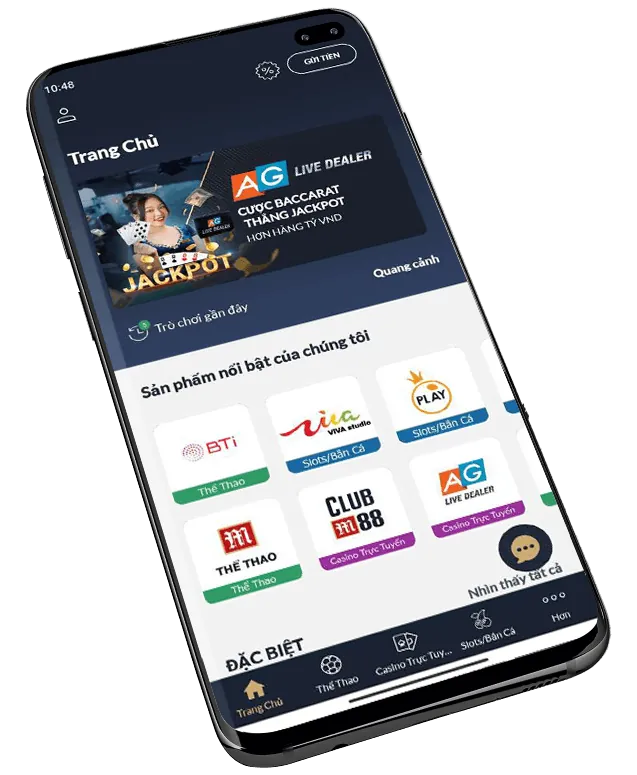 Người dùng đang chơi game trên điện thoại di động ở nhiều địa điểm khác nhau